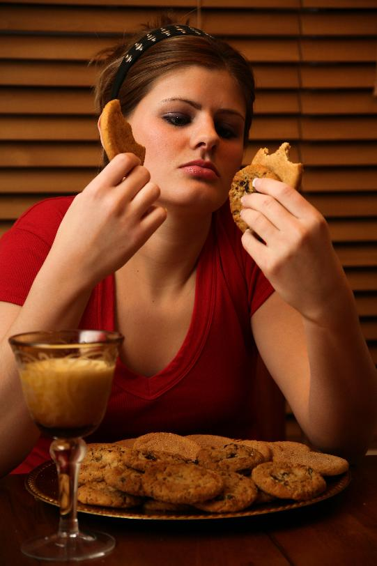 Amateur tits late night snack