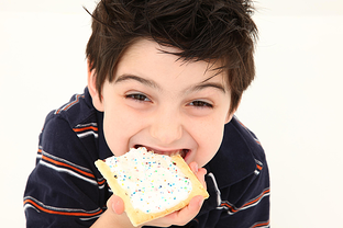 Boy eating poptart resized 600